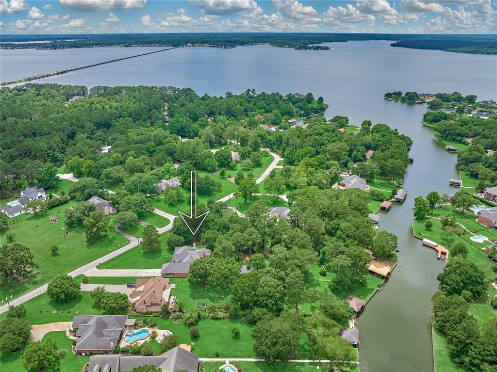 14538 Hillshire Drive, Willis, TX 77318