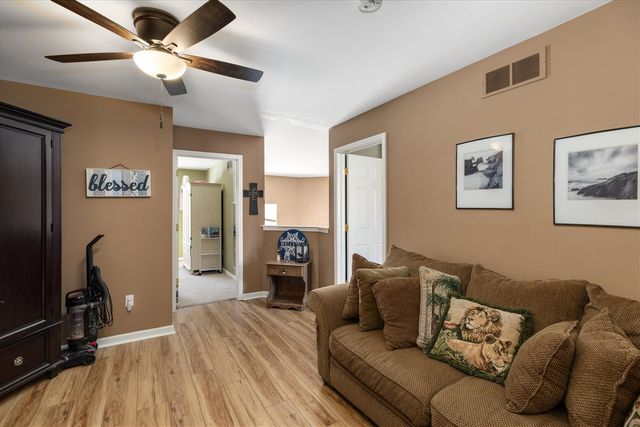 2255 Crystal Crossing Drive, Howell, MI 48843