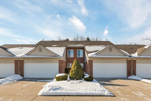 2255 Crystal Crossing Drive, Howell, MI 48843