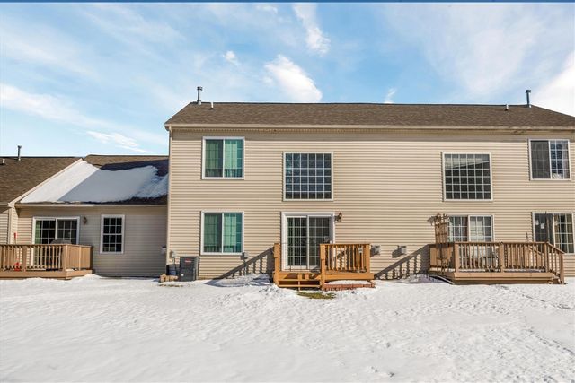 2255 Crystal Crossing Drive, Howell, MI 48843