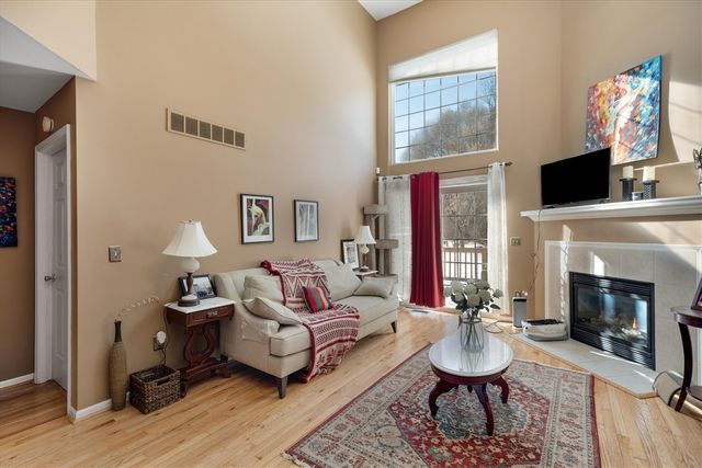 2255 Crystal Crossing Drive, Howell, MI 48843