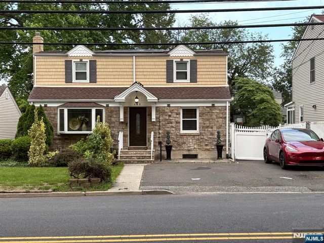 648 Spring Valley Road, Maywood, NJ 07607