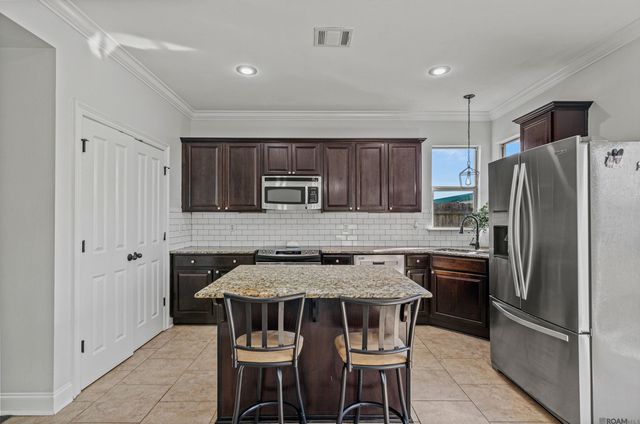 36451 Dutchtown Gardens Ave, Geismar, LA 70734