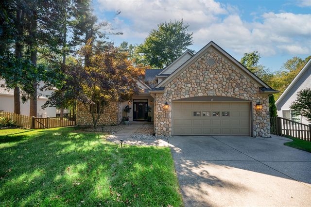 4752 Forest Creek Drive, Kalamazoo, MI 49009