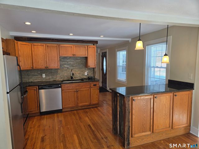 623 Elm Street, Monroe, CT 06468