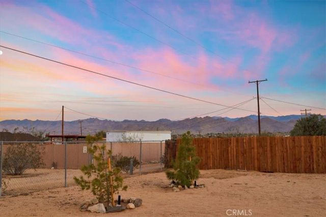 4661 Avenida La Manana, Joshua Tree, CA 92252