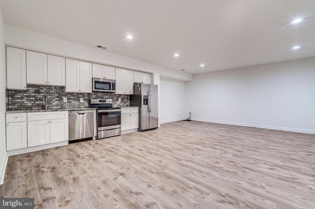 24909 PINEBROOK RD, Chantilly, VA 20152