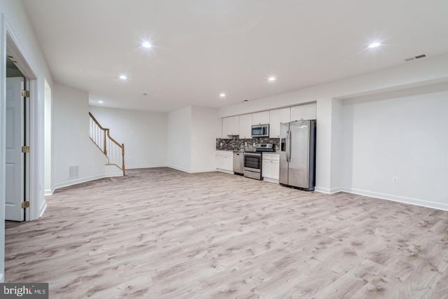 24909 PINEBROOK RD, Chantilly, VA 20152
