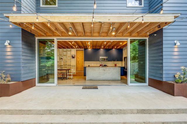 2000 Kenwood Ave, Austin, TX 78704