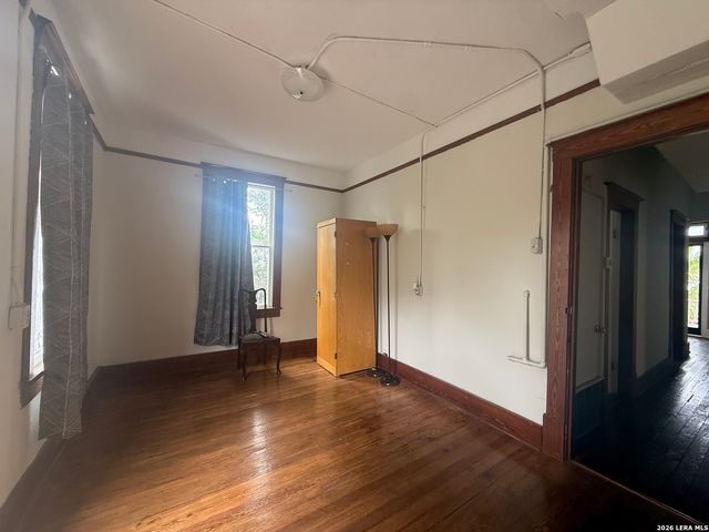 111 Leigh St Apt 2, San Antonio, TX 78210