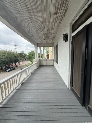 111 Leigh St Apt 2, San Antonio, TX 78210