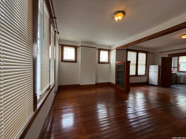 111 Leigh St Apt 2, San Antonio, TX 78210