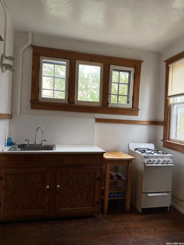 111 Leigh St Apt 2, San Antonio, TX 78210