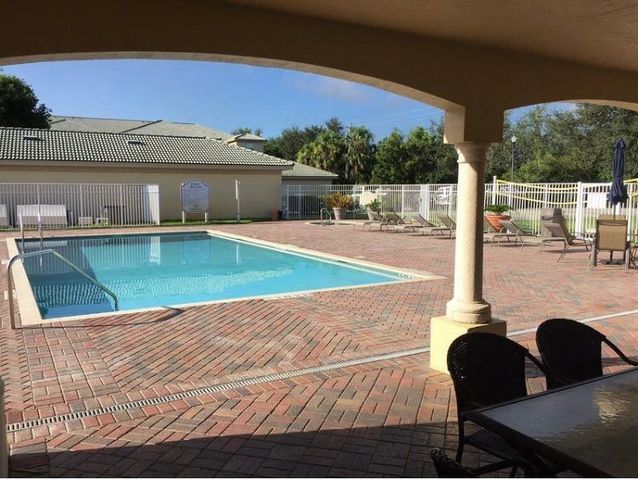 2100 Greenview Shores Boulevard 518, Wellington, FL 33414