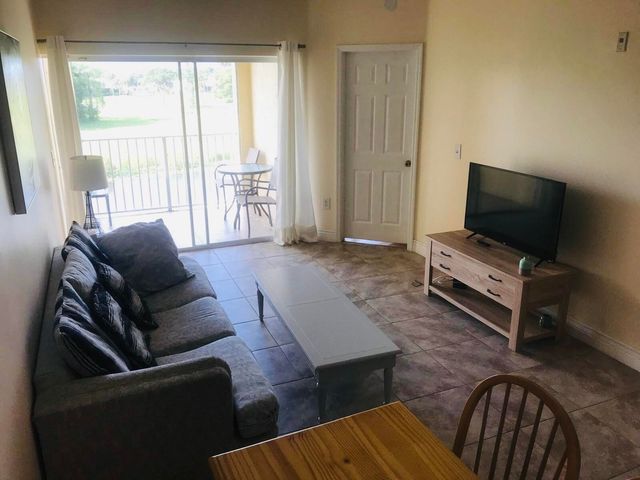 2100 Greenview Shores Boulevard 518, Wellington, FL 33414