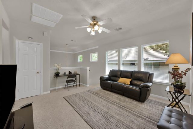 15 Aquiline Oaks Place, The Woodlands, TX 77382