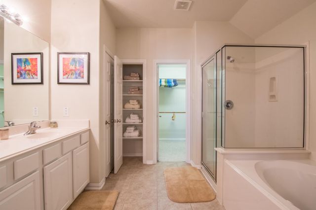 15 Aquiline Oaks Place, The Woodlands, TX 77382