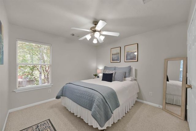 15 Aquiline Oaks Place, The Woodlands, TX 77382