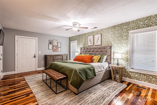 540 Toot Hollow Road, Bryson City, NC 28713