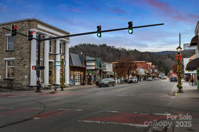 540 Toot Hollow Road, Bryson City, NC 28713