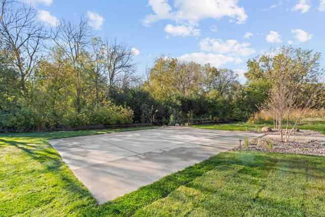 16530 64th Place N, Maple Grove, MN 55311
