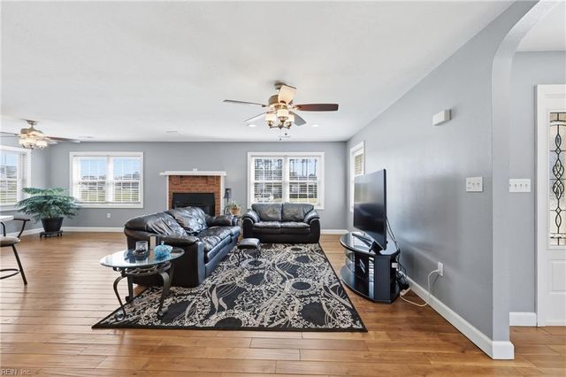 16 Holland DR, Windsor, VA 23487