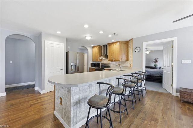 16 Holland DR, Windsor, VA 23487