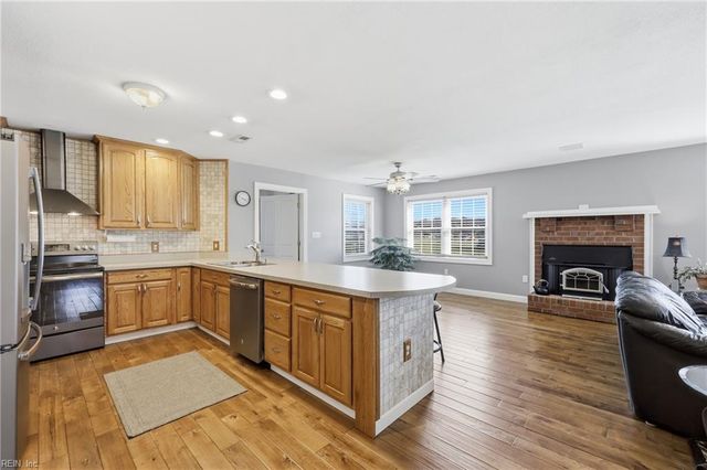 16 Holland DR, Windsor, VA 23487