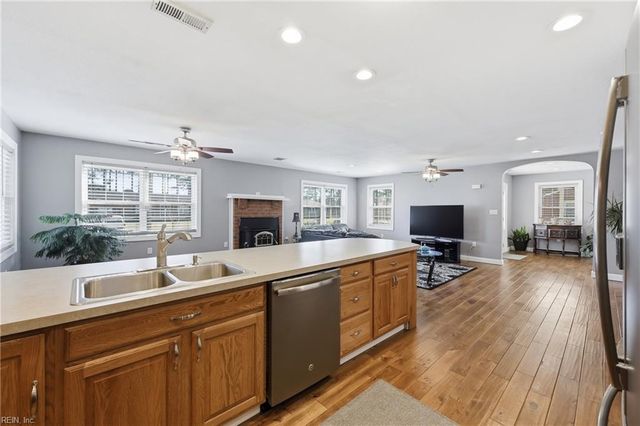 16 Holland DR, Windsor, VA 23487