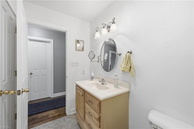 16 Holland DR, Windsor, VA 23487