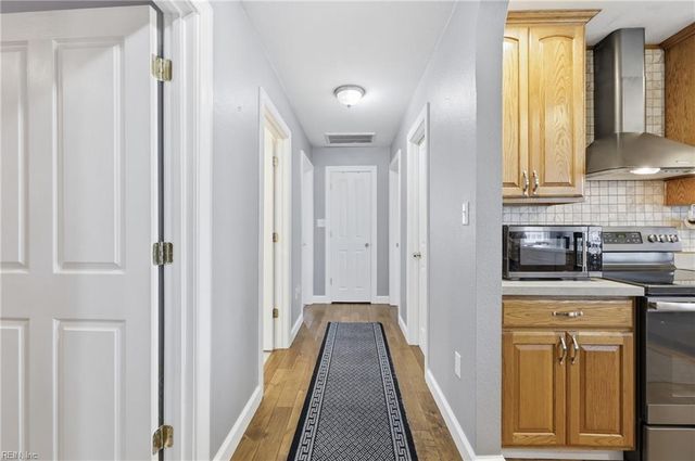 16 Holland DR, Windsor, VA 23487