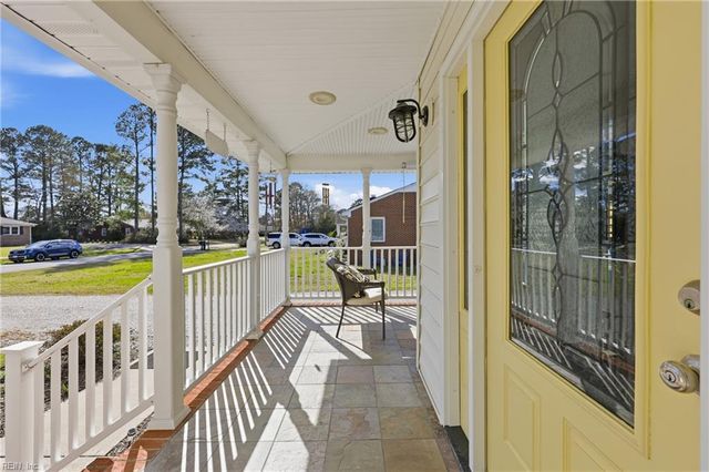 16 Holland DR, Windsor, VA 23487