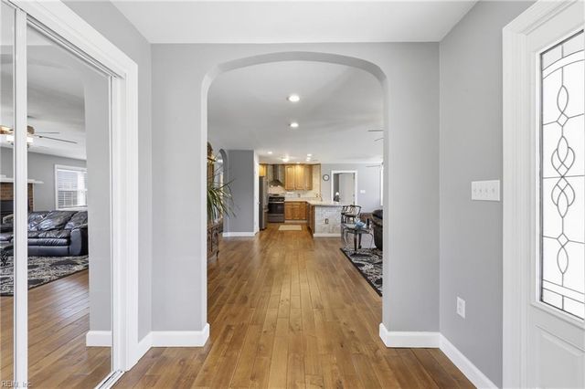 16 Holland DR, Windsor, VA 23487