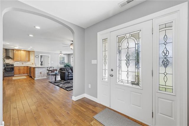 16 Holland DR, Windsor, VA 23487