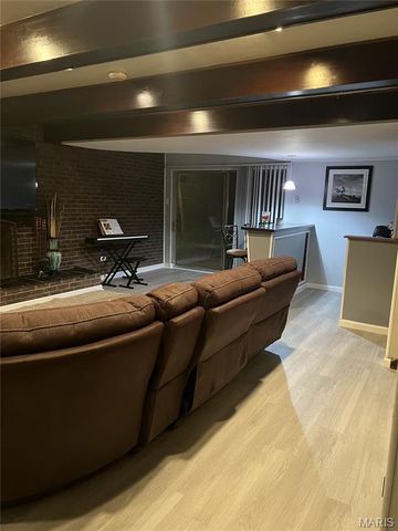 13075 Old Jamestown Road, Black Jack, MO 63033