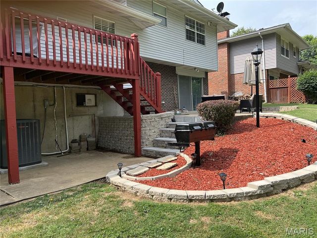 13075 Old Jamestown Road, Black Jack, MO 63033