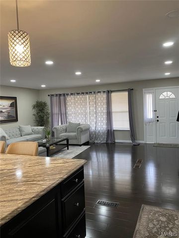 13075 Old Jamestown Road, Black Jack, MO 63033