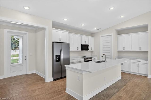 1022 SW 15th AVE, Cape Coral, FL 33991