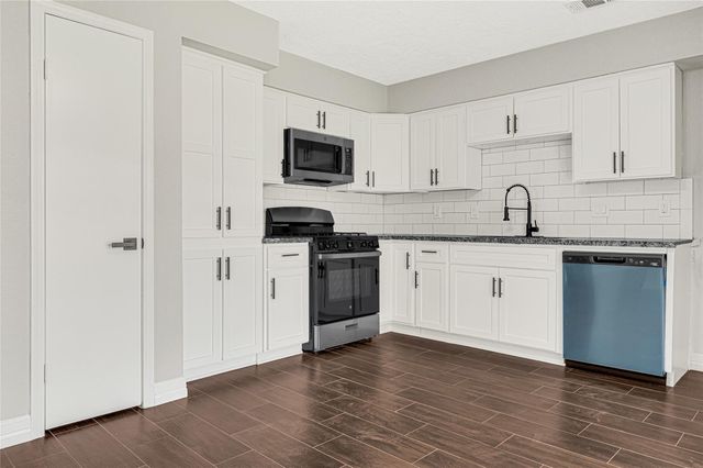 12543 Versailles Drive, Houston, TX 77015