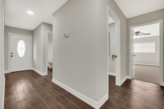 12543 Versailles Drive, Houston, TX 77015