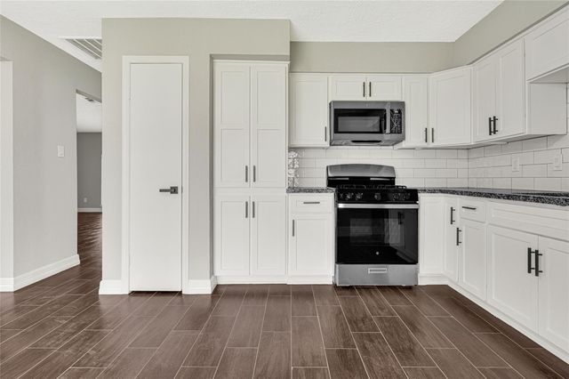 12543 Versailles Drive, Houston, TX 77015