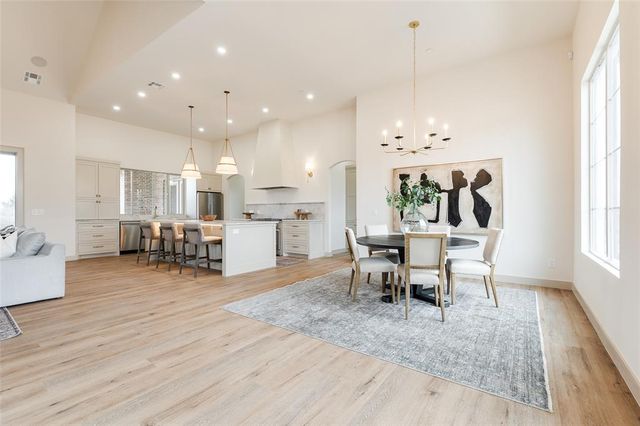 11900 Setenta Grove Circle, Oklahoma City, OK 73150