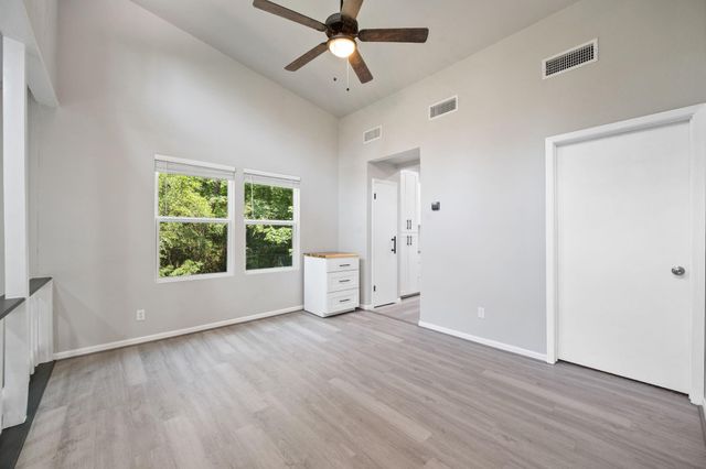239 White Oak Hills, Livingston, TX 77351
