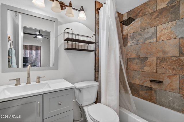 814 E MANOR Drive, Chandler, AZ 85225