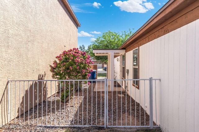 814 E MANOR Drive, Chandler, AZ 85225