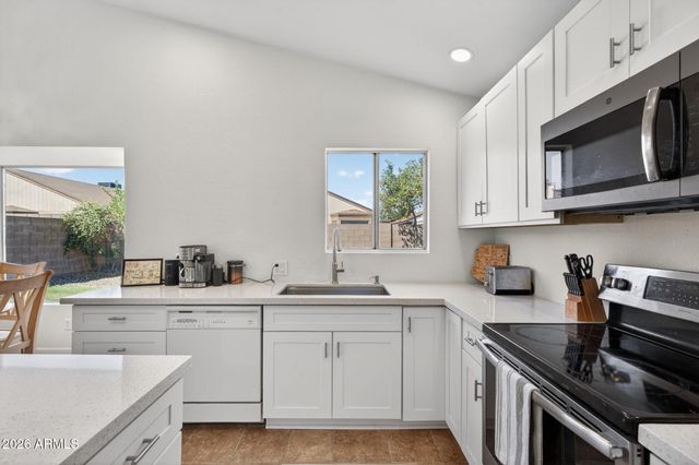 814 E MANOR Drive, Chandler, AZ 85225