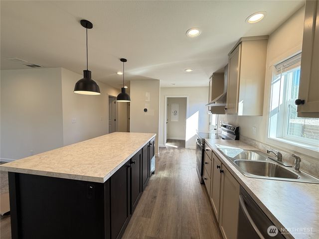 154 Calawah Street SW, Ocean Shores, WA 98569