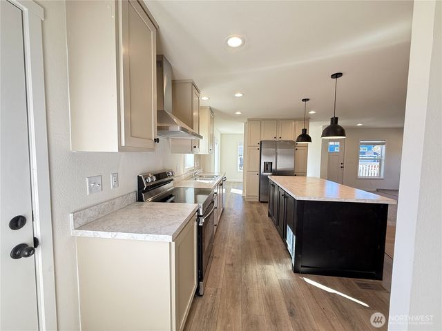 154 Calawah Street SW, Ocean Shores, WA 98569