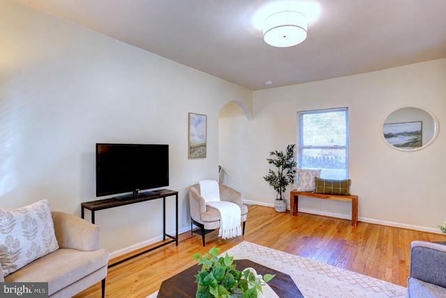 6124 42ND AVE, Hyattsville, MD 20781