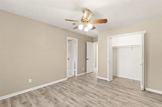 7231 Granvia Dr, Houston, TX 77083